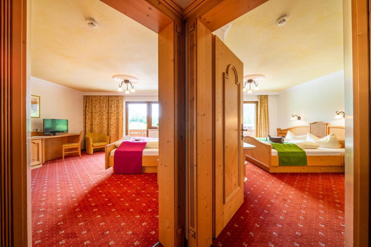 Biohotel Rastbichlhof Neustift im Stubaital Exteriör bild