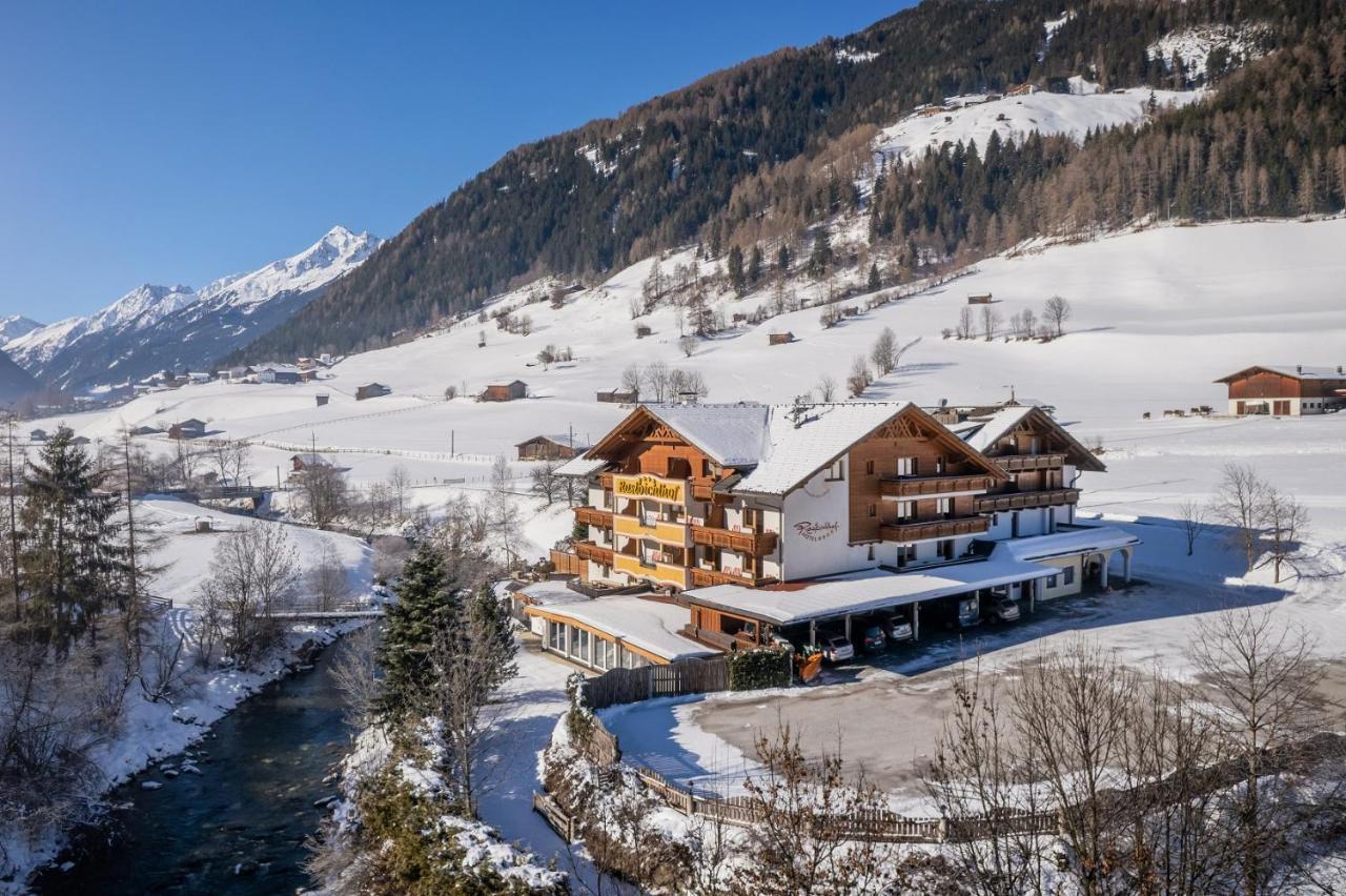 Biohotel Rastbichlhof Neustift im Stubaital Exteriör bild