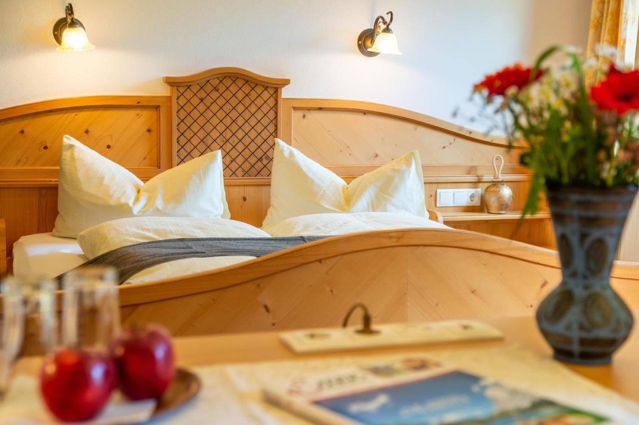 Biohotel Rastbichlhof Neustift im Stubaital Exteriör bild