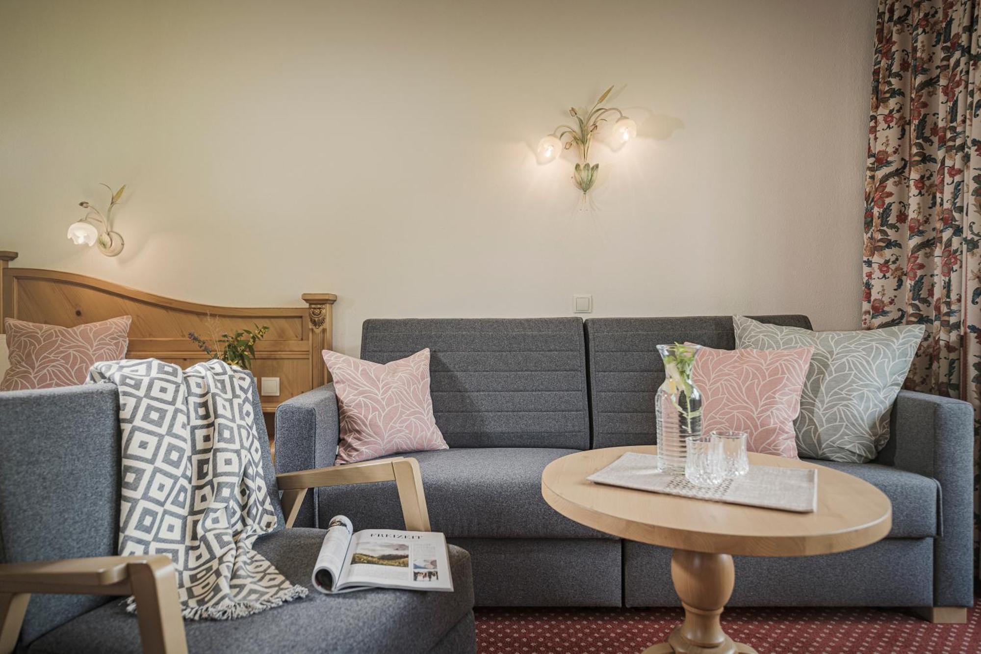Biohotel Rastbichlhof Neustift im Stubaital Exteriör bild